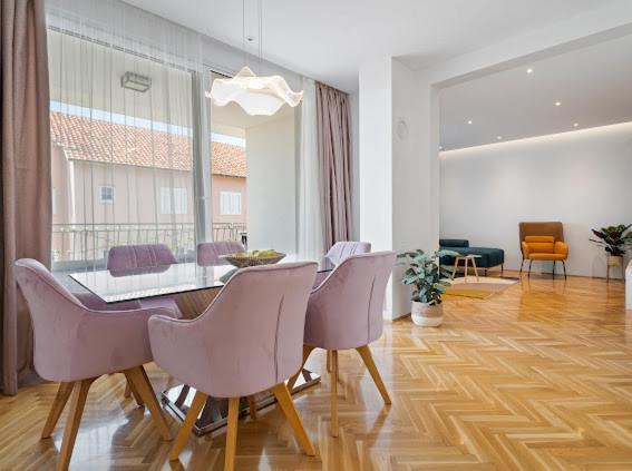 Luxury Apartment Beyond Stobrec Exterior photo
